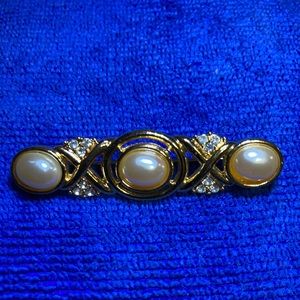 Gold Tone Bar Brooch